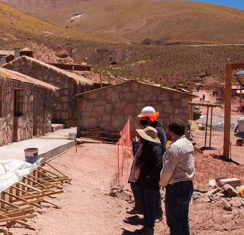 Representantes comunitarios en una instancia de colaboración territorial.
