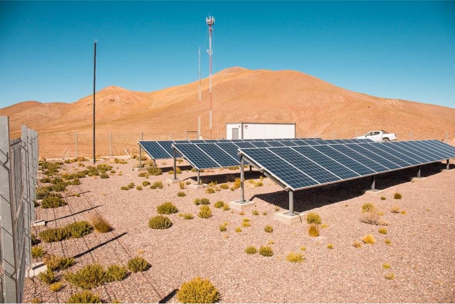 Infraestructura fotovoltaica asociada a la comunidad de Machuca.